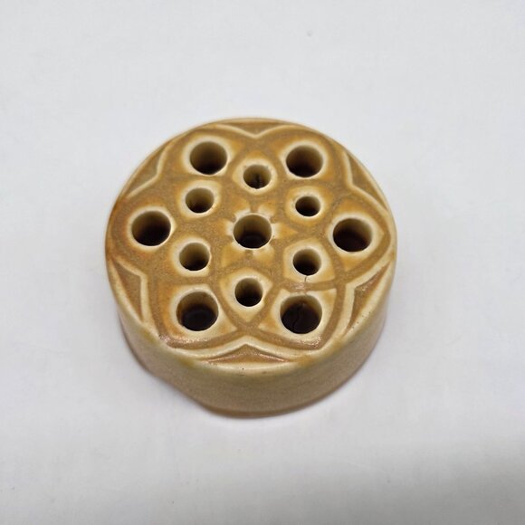 Ceramic Lotus Flower Frog Holder For Floral Arrangements Or Desk Organization - Picture 4 of 7